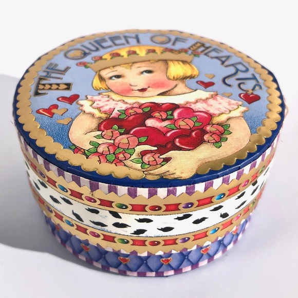 Mary Engelbreit The Queen of Hearts Round Trinket Box Pooch & Sweetheart 32846 - Picture 3 of 10